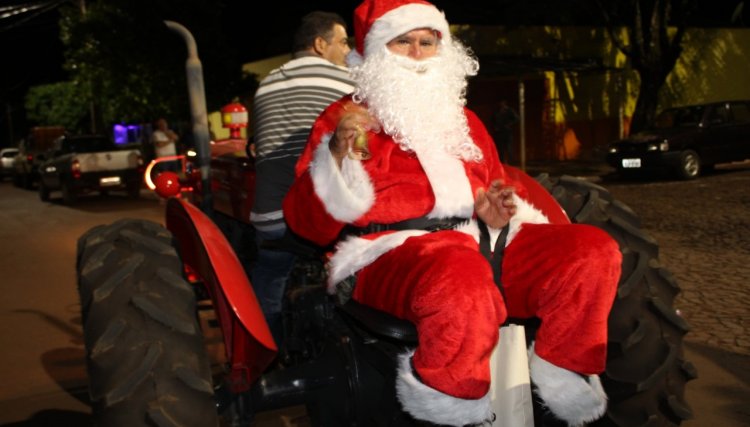 Município realiza entrega oficial das luzes de Natal no distrito de Marajó