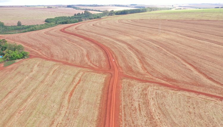 Município de Cafelândia inicia calçamento poliédrico na linha Rio Verde