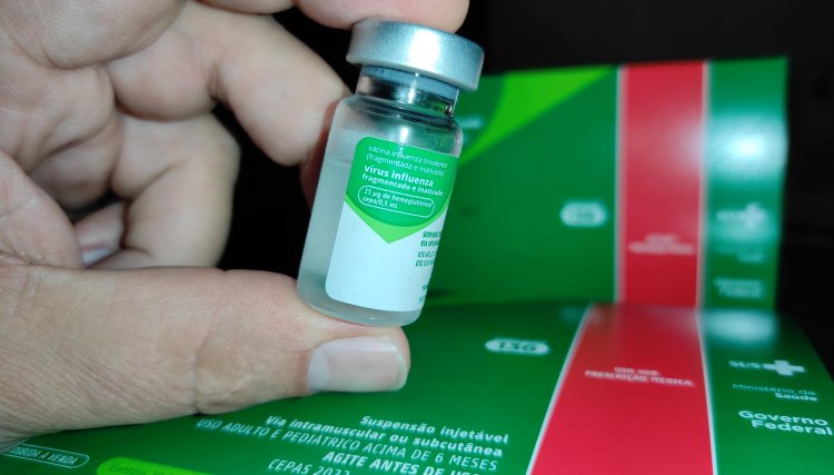 Primeiro lote com 413 mil vacinas contra a gripe chega ao Paraná