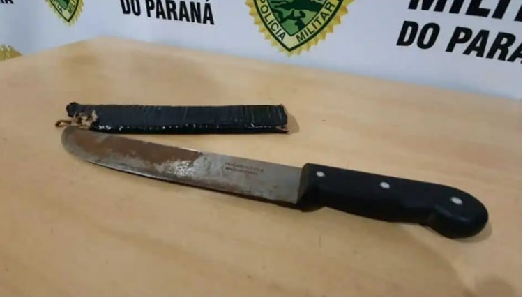 DUPLA É PRESA PELA PM APÓS FURTAR COPOS E AMEAÇAR FUNCIONÁRIA DE BAR EM CORBÉLIA