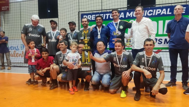 Escola André Luiz e Escritório Pierdoná se consagram campeãs das finais do Veterano e do Livre em Cafelândia