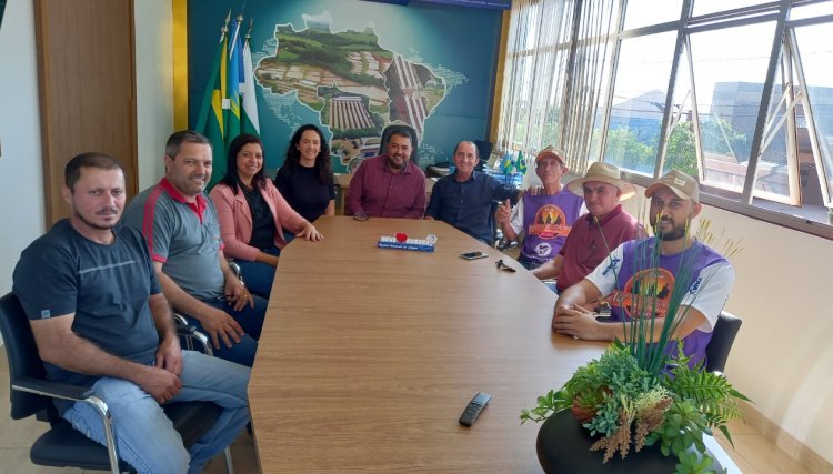 Diretoria da Comitiva Esperan&ccedil;a de Maraj&oacute; faz presta&ccedil;&atilde;o de contas para administra&ccedil;&atilde;o de Nova Aurora