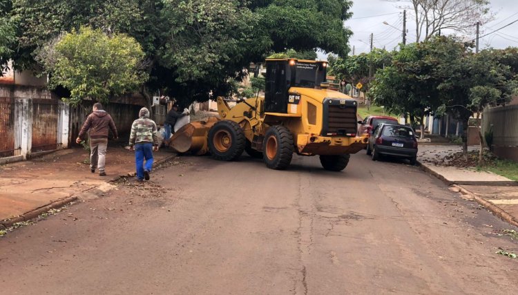 Departamento do Meio Ambiente de Nova Aurora faz mais um arrastão de limpeza de galhos e entulhos
