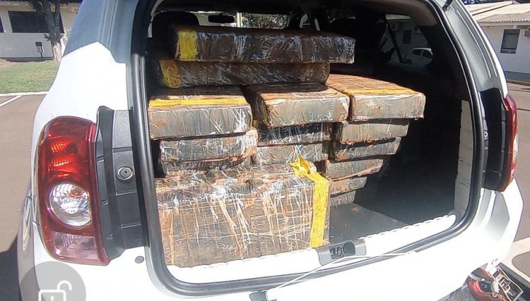 Polícia apreende veículo com 250 kg de maconha na região Oeste, veja o vídeo 