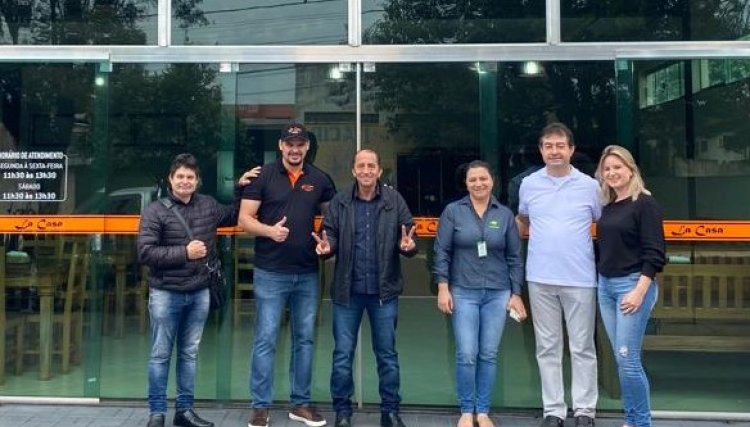 Executivo de Nova Aurora da boas vindas &agrave; nova empresa do seguimento aliment&iacute;cio