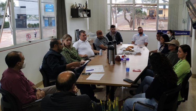 Executivo de Nova Aurora realiza primeira reuni&atilde;o com integrantes da Comiss&atilde;o Organizadora da Festa da Til&aacute;pia