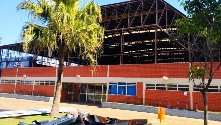 Cafel&acirc;ndia inicia troca do telhado do Gin&aacute;sio de Esportes Severino Pasquali