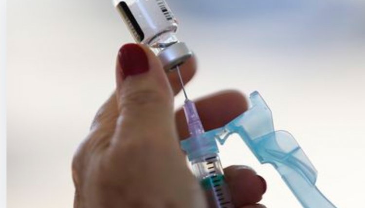 Dia do Adolescente reforça importância da vacinação contra o HPV