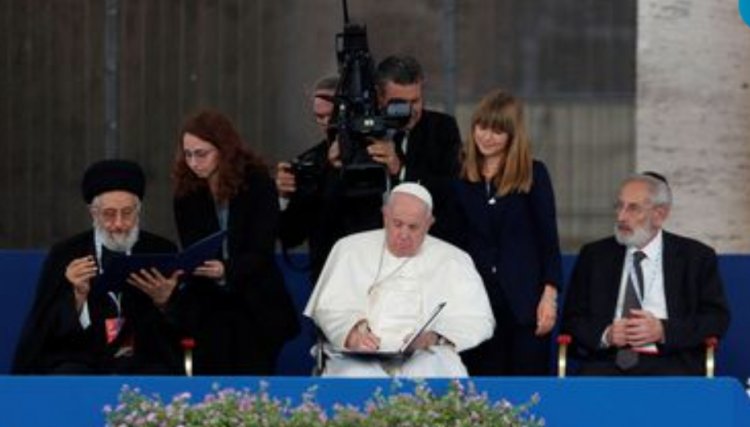 Papa faz apelo para evitar amea&ccedil;a de guerra nuclear na Ucr&acirc;nia