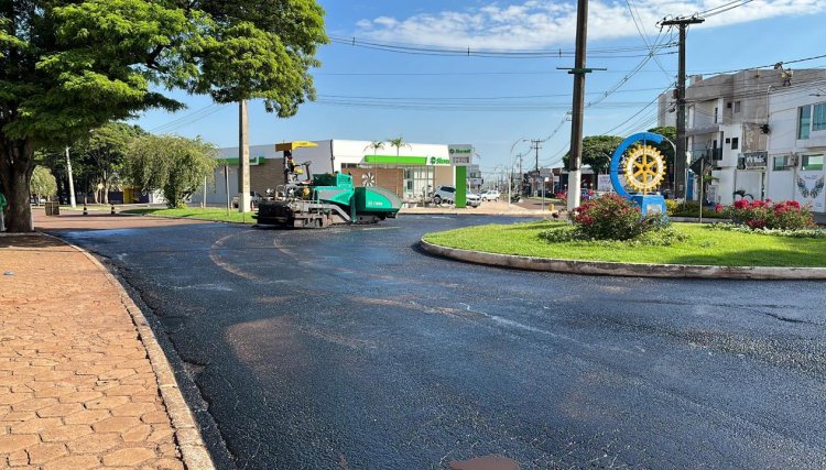 Cafelândia inicia recape asfáltico em vias públicas