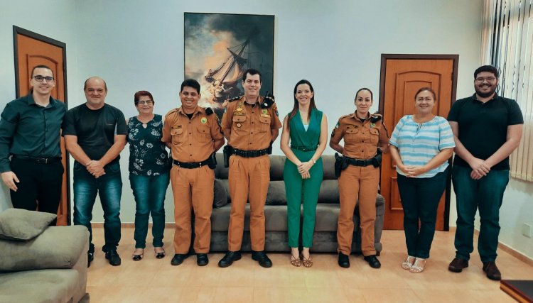 Comandante do 31º Batalhão da PM participa de reunião com a presidente do legislativo  de Assis 