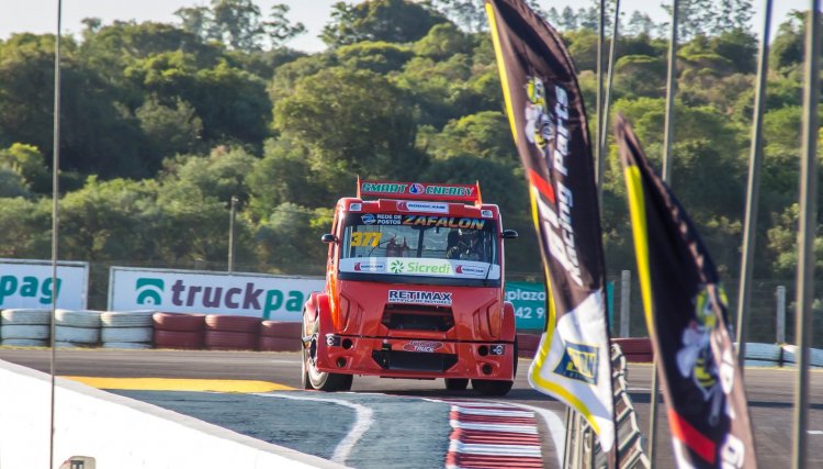 Duda Conci larga em quarto na corrida da Truck que terá transmissão da Rede TV