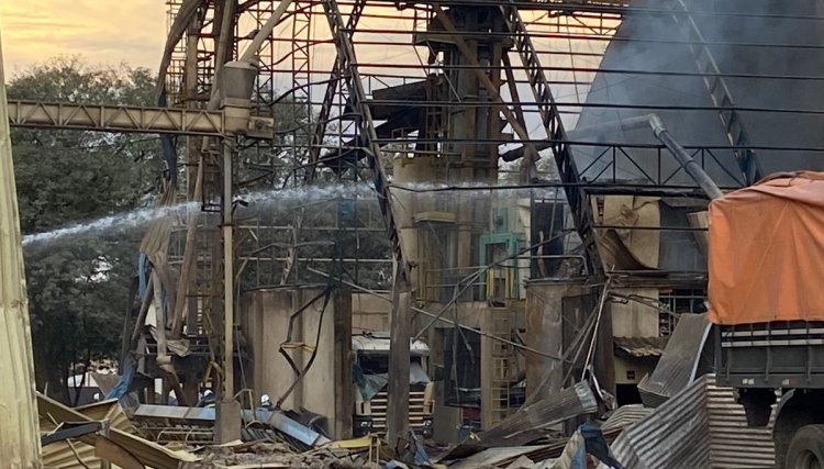 Bombeiros continuam buscas para localizar trabalhador na C-Vale 