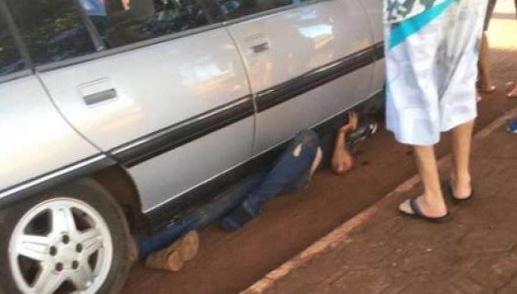 Motociclista é arrastado por carro  após grave acidente