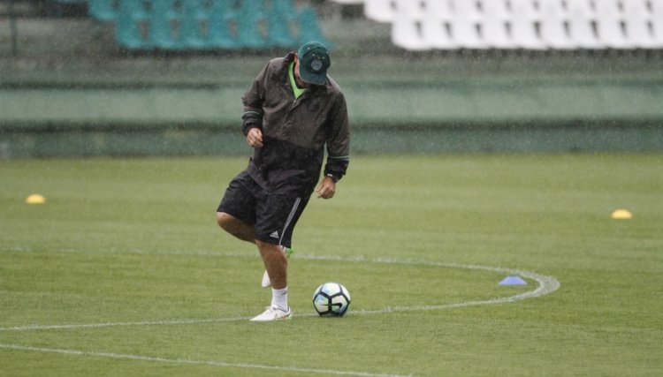 Saúde autoriza volta dos treinos físicos para clubes de futebol profissional