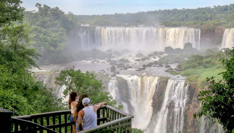 Uma das sete maravilhas do mundo, Cataratas do Iguaçu celebram dez anos de título mundial