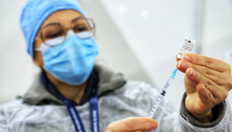 144 municípios paranaenses já vacinam adultos com 18 anos contra a Covid-19