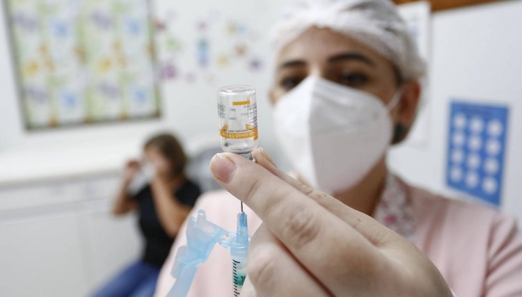Aplicação da segunda dose da vacina  avança no Paraná