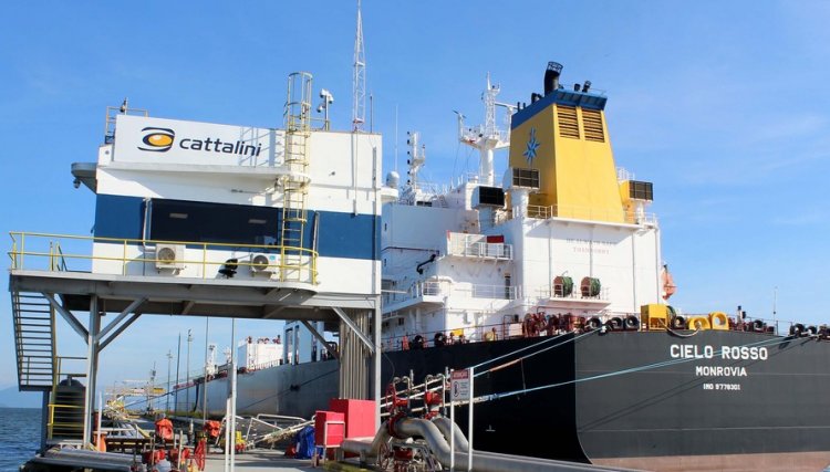 Paranaguá recebe maior navio tanque de sua história 