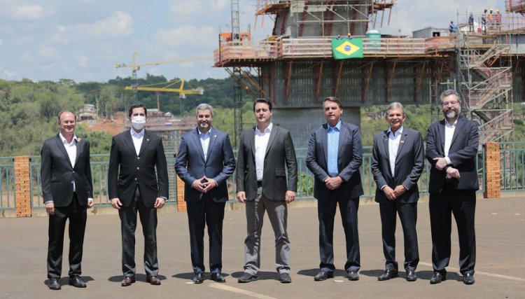 Bolsonaro visita obras da Ponte da Integração que atinge 45% da execução 