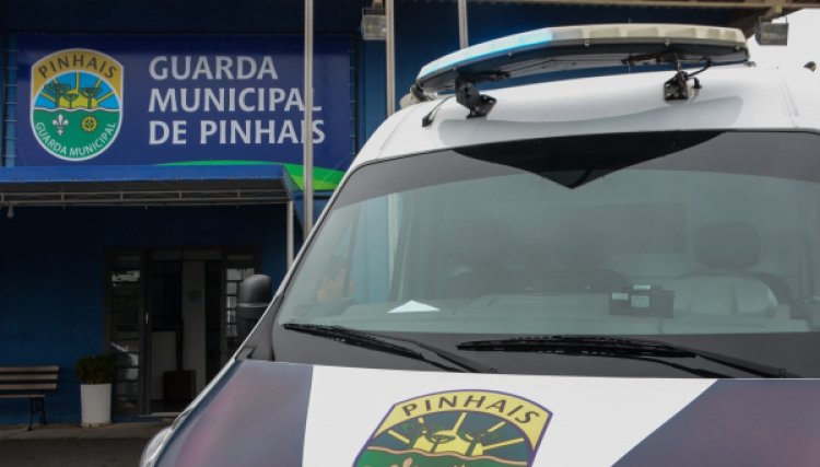 Partida de futebol clandestina é interrompida por fiscais e clube leva multa