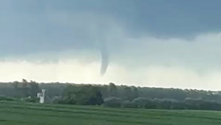 Quatro casos de nuvem funil em menos de dez dias no Paran&aacute; gera preocupa&ccedil;&atilde;o da popula&ccedil;&atilde;o