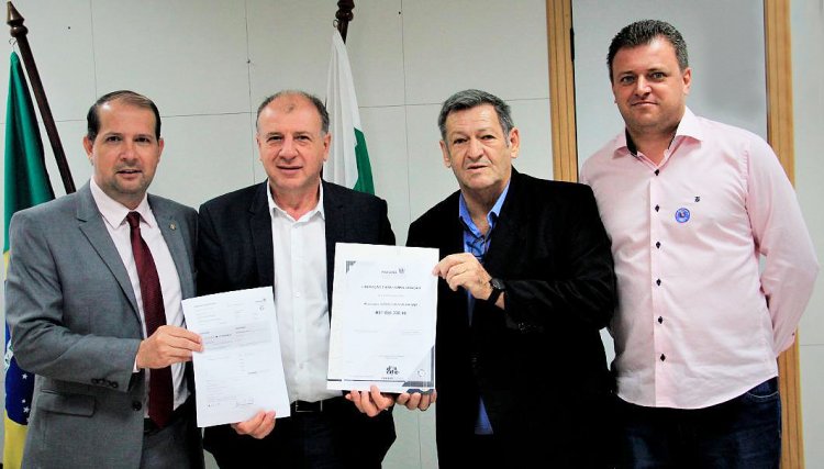 Assis recebe liberação R$ 7 milhões para asfalto e Teatro Municipal