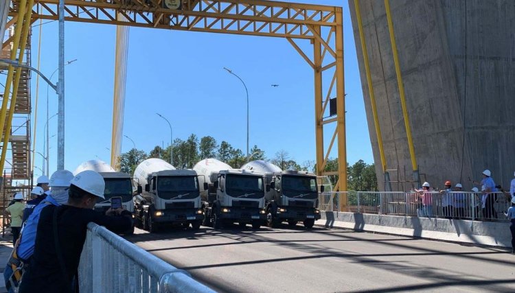 Ponte da Integra&ccedil;&atilde;o passa por teste de carga com seis caminh&otilde;es com 30 toneladas