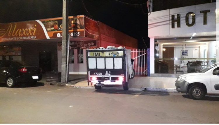Cadáver é encontrado em quarto de hotel em Cascavel  