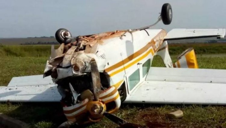 Avião monomotor cai em área de cooperativa e piloto fica ferido