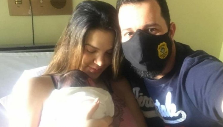 Policial faz parto da própria filha dentro de casa no Dia dos Namorados