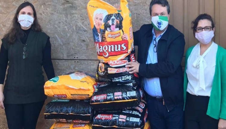 Entidades de proteção animal recebem 6 toneladas de ração no PR