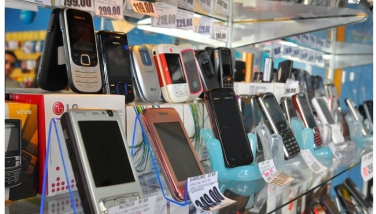 Homem é preso após furtar celulares no Copacol Supermercados