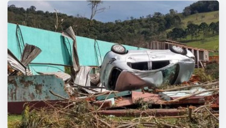 Tempestade em Santa Catarina afeta 26 cidades e deixa 830 desabrigados