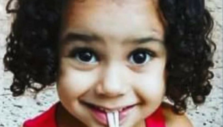 Menina morre após ser espancada pelo padrasto que foi preso em flagrante