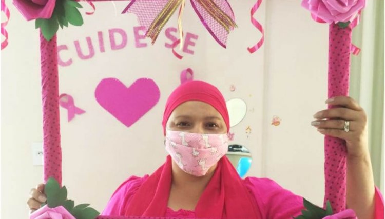 Decoração rosa durante o mês de outubro conscientiza mulheres sobre o câncer de mama na Uopeccan