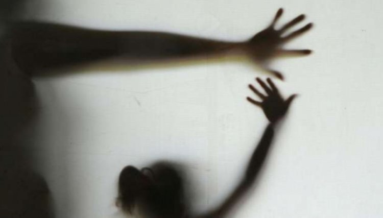 Menina de 4 anos reclama de dor nas partes íntimas e suspeito de estupro é preso