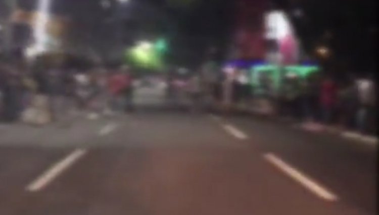 Aglomeração, falta de máscaras e drible às regras marcam a noite cascavelense