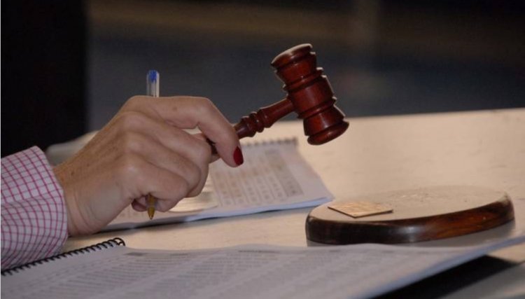 Leilão de veículos do Estado arrecada 567% a mais que o previsto