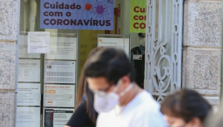Paraná ultrapassa a marca de 300 mil infectados, de Covid-19  