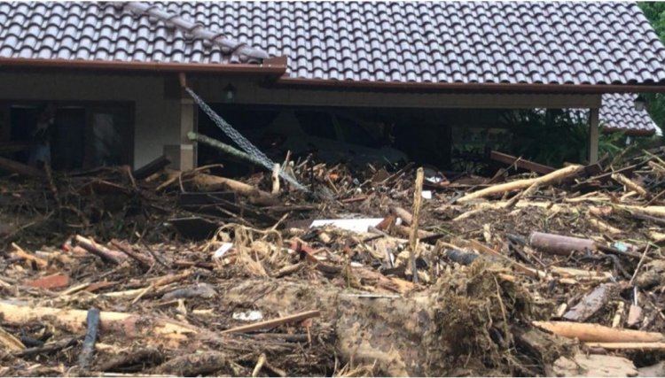Temporal deixa sete mortos e dezenas de desaparecidos no Vale do Itajaí, em Santa Catarina; alerta para o Paraná
