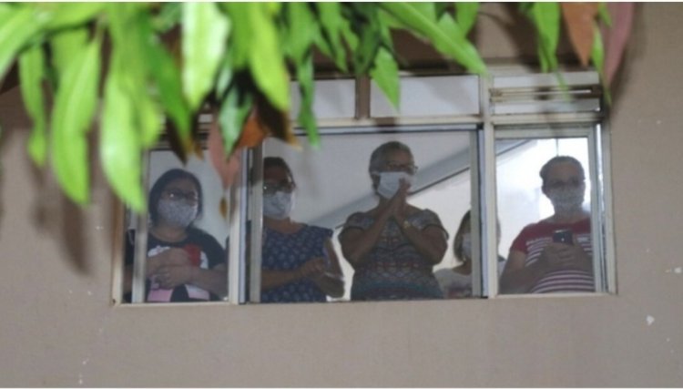 Serenata de Natal emociona pacientes da Casa de Apoio de Cascavel