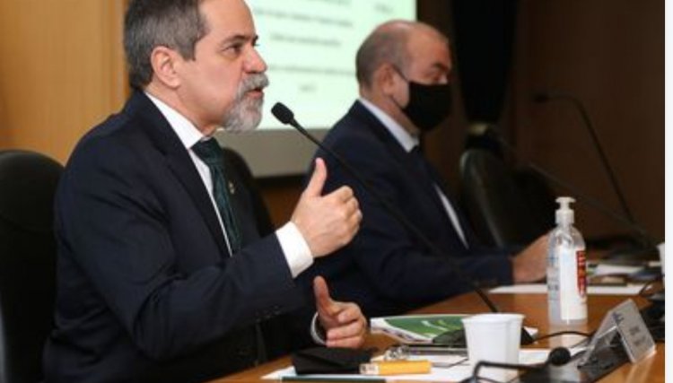 Ministério da Saúde: vacinação poderá começar em 20 de janeiro