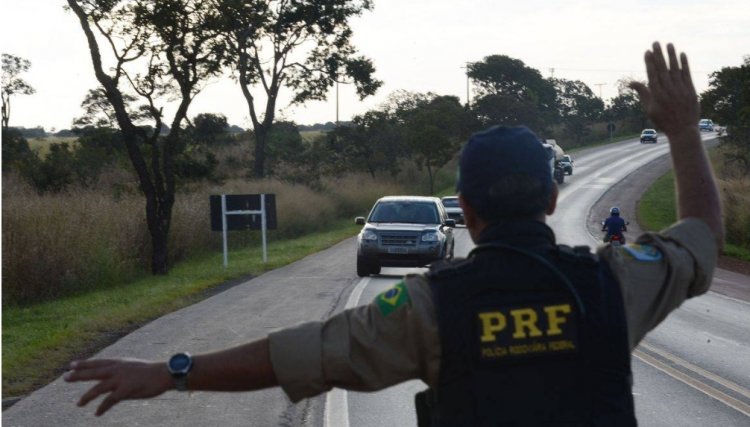 PRF contabiliza 903 acidentes e 67 mortes em rodovias no Ano-Novo