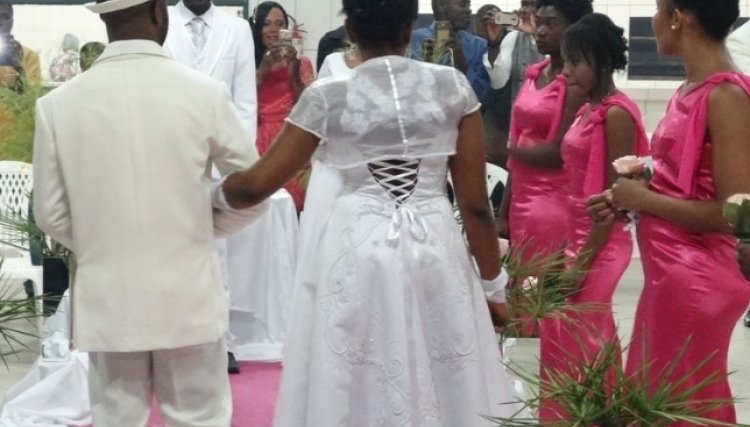 Casamento comunitário de haitianos é encerrado após denúncia em Cafelândia 