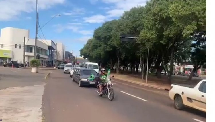Setor de eventos faz carreata pedindo a reabertura das atividades
