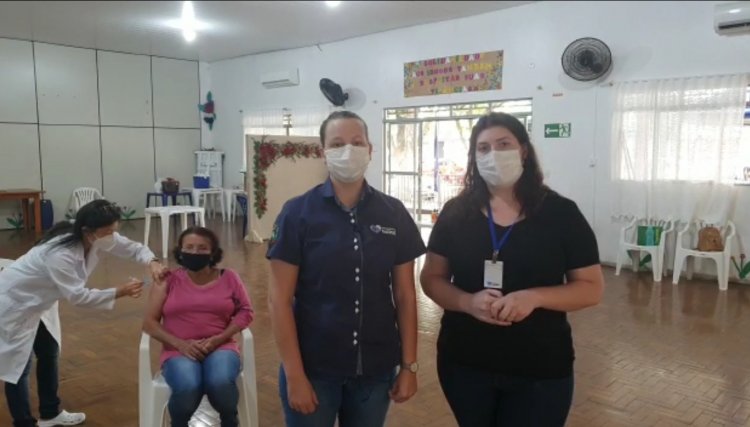 Nesta segunda dia 19, será aplicada vacinas contra a Covid para idosos com 63 anos em Cafelândia 