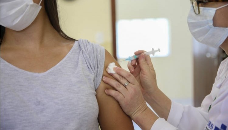 Paraná ultrapassa 3 milhões de doses aplicadas da vacina contra a Covid-19
