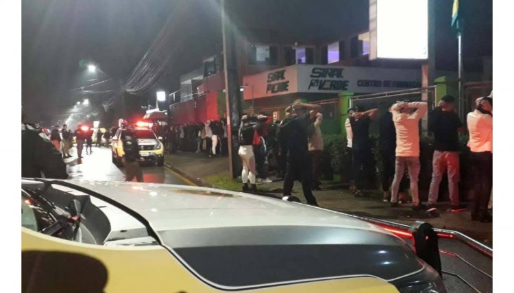 Polícia encontra mais de 800 pessoas em aglomerações e fecha pontos comerciais