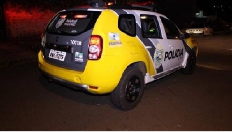 Criminosos armados abordam mulher em Cafelândia e roubam o seu celular
